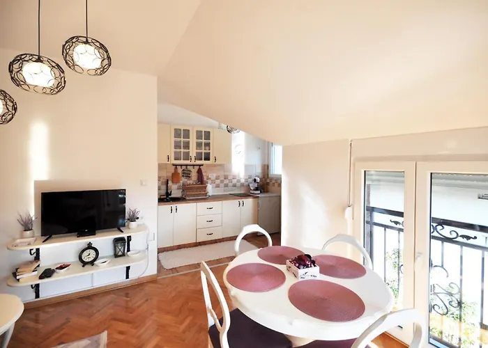 Provansa Διαμέρισμα *